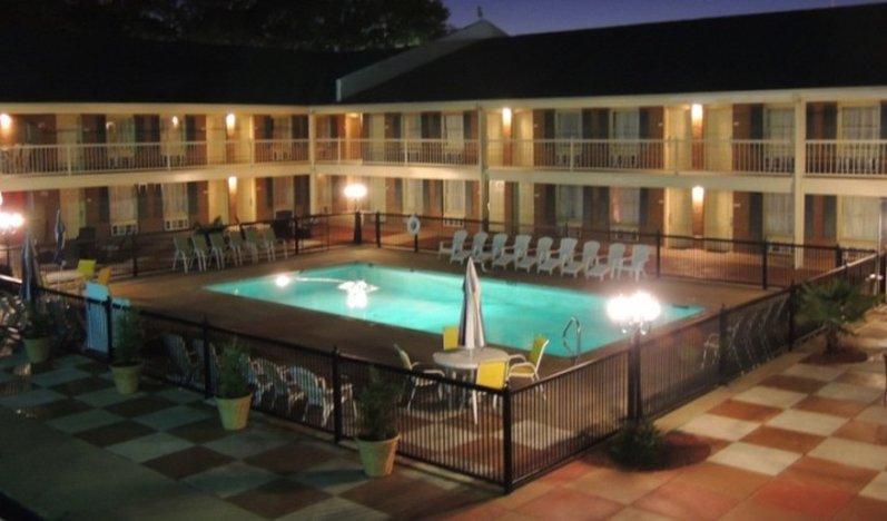 The Guest Lodge Gainesville Exterior photo